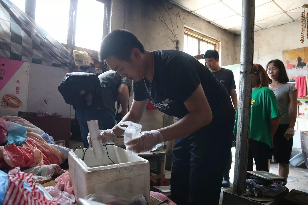 三大运营商的“钱袋子”也变瘪了三大运营商的钱袋子变瘪的原因有多种，以下是一些可能的因素