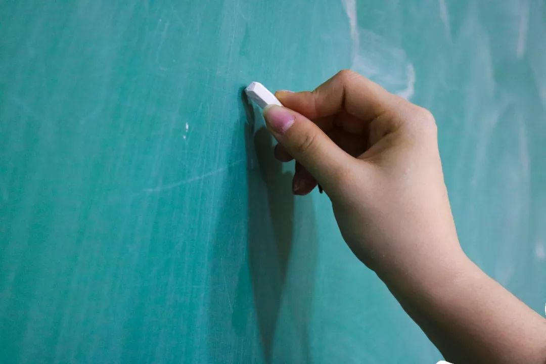 听到指甲划黑板难受怎么办听到指甲划黑板难受怎么办？全方位解决你的困扰