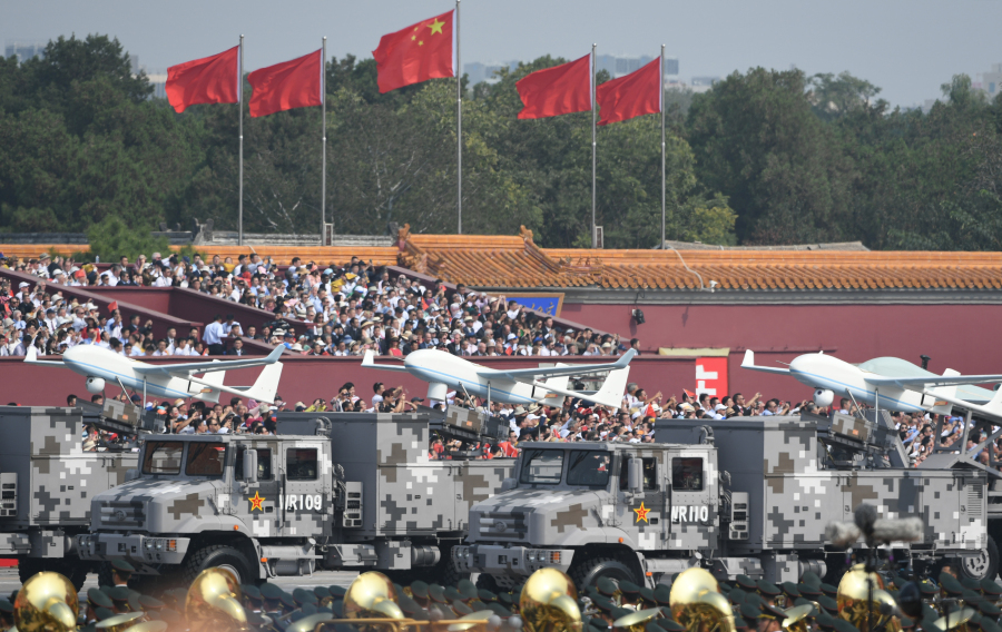 大阅兵展示中国新锐武器中国大阅兵展示新锐武器，彰显国防实力，展望军事未来